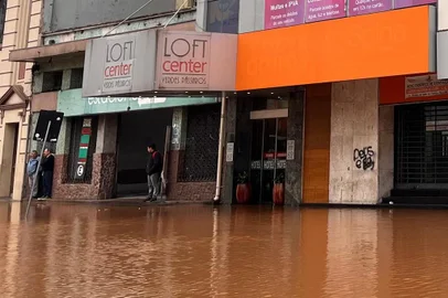 Hotéis gaúchos estimam prejuízo de R$ 1,7 bilhão com enchente<!-- NICAID(15774483) -->