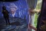 Exposição no Praia de Belas coloca o público nos cenários de Van Gogh; veja vídeo