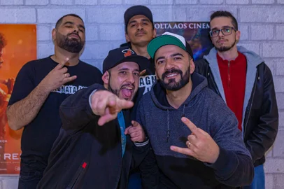 A identidade visual da Banda será apresentada em show no dia 16 de fevereiroA caxiense Magnata Joe está de cara nova e quer compartilhar a novidade com os fans e demais consumidores da sua música em evento no dia 16 de fevereiro, na Cervejaria Salvador, localizada na Rua Tronca, nº 3.269, no bairro Rio Branco, em Caxias do Sul (RS). A atividade, que integra uma extensa programação da Casa, é gratuita e aberta ao público.<!-- NICAID(15348124) -->