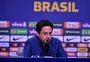 "Vamos para as Olímpiadas buscar uma medalha", afirma Arthur Elias, técnico da Seleção Brasileira