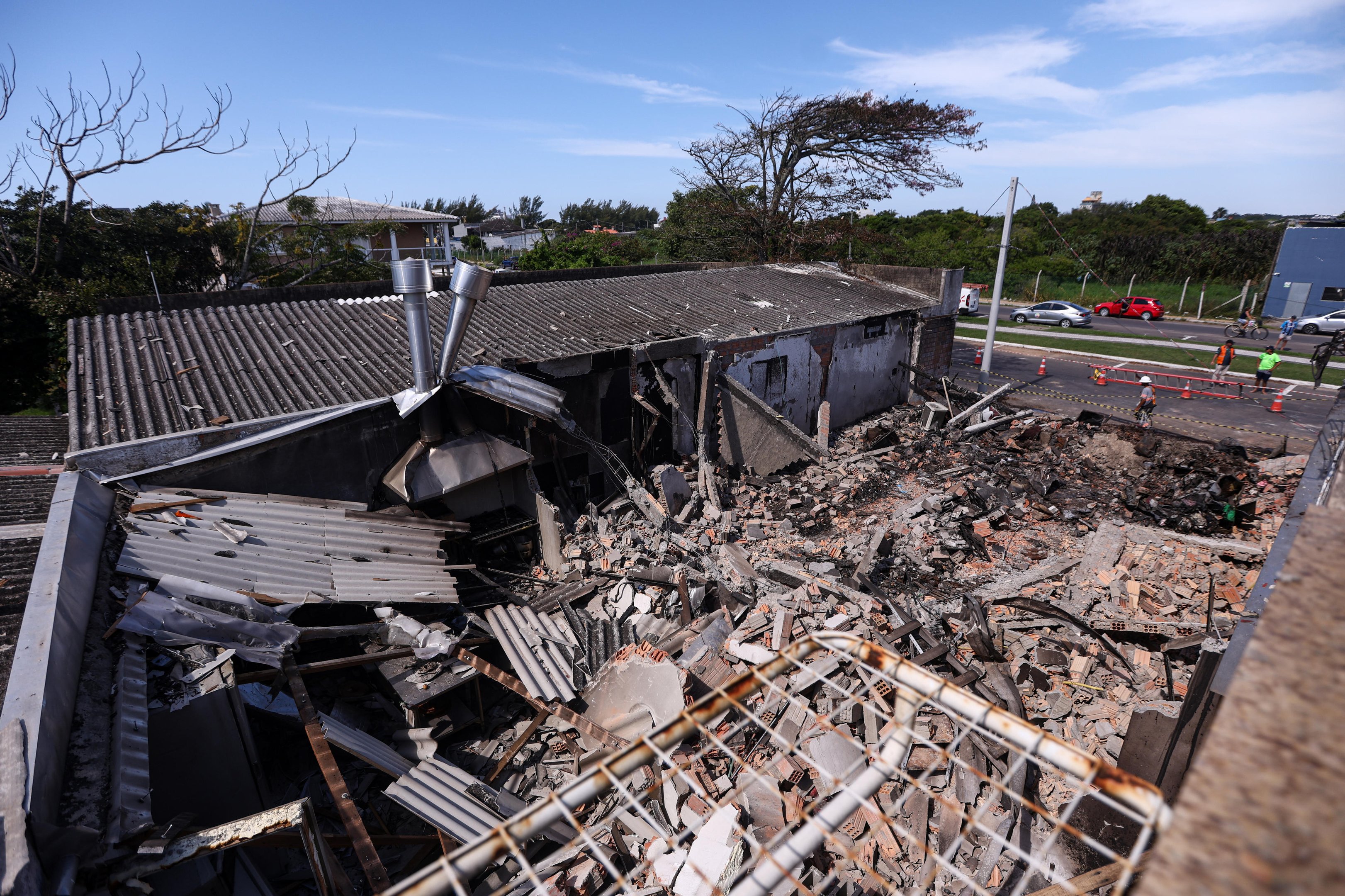 Avi&atilde;o que caiu em Cap&atilde;o da Canoa n&atilde;o tinha caixa-preta, diz pol&iacute;cia; saiba como vai funcionar a investiga&ccedil;&atilde;o