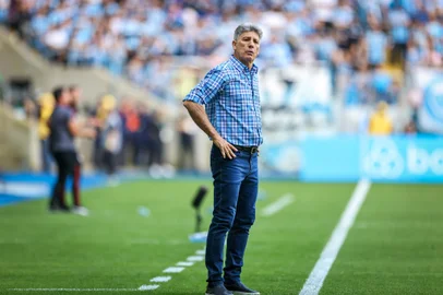 O técnico do Grêmio, Renato Portaluppi, em jogo contra o Atlético-GO na Arena, válido pelo Brasileirão.<!-- NICAID(15909426) -->