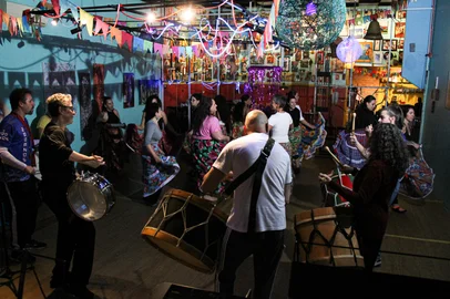 Grupo Baque dos Bugres, de Caxias do Sul, comemora 10 anos com festa junina no Ponto Coletivo.<!-- NICAID(16061783) -->