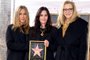 Courteney Cox Honored With Star On The Hollywood Walk Of FameHOLLYWOOD, CALIFORNIA - FEBRUARY 27: (L-R) Jennifer Aniston, Courteney Cox and Lisa Kudrow attend the Hollywood Walk of Fame Star Ceremony for Courteney Cox on February 27, 2023 in Hollywood, California.   Leon Bennett/Getty Images/AFP (Photo by Leon Bennett / GETTY IMAGES NORTH AMERICA / Getty Images via AFP)Editoria: ACELocal: HollywoodIndexador: LEON BENNETTSecao: theatreFonte: GETTY IMAGES NORTH AMERICAFotógrafo: CONTRIBUTOR<!-- NICAID(15361830) -->