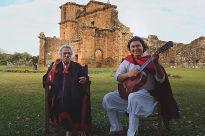 Pedro Ortaça lança música ao lado do filho em homenagem aos povos indígenas<!-- NICAID(16095315) -->