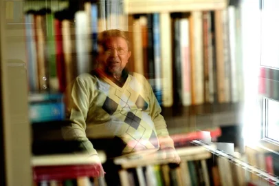 CAXIAS DO SUL, RS, BRASIL, 22/05/2018. Escritor, tradutor e professor José Clemente Pozenato completa 80 anos de vida. (Diogo Sallaberry/Agência RBS)<!-- NICAID(13560380) -->