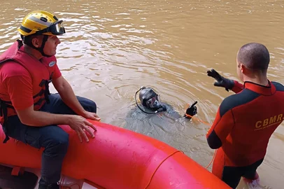 Corpo de Bombeiros faz buscas por idoso que desapareceu há dois dias no Rio Buricá<!-- NICAID(16021416) -->
