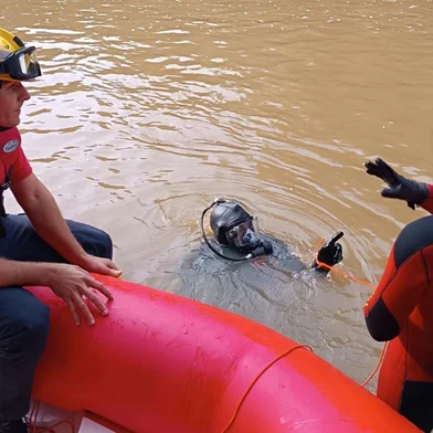 Corpo de Bombeiros faz buscas por idoso que desapareceu há dois dias no Rio Buricá<!-- NICAID(16021416) -->