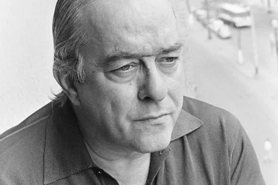 Vinicius de Moraes<!-- NICAID(15701726) -->