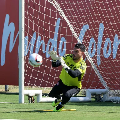Goleiro do Inter, Keiller, treina para semifinal do Gauchão contra o caxiasIndexador: ricardo duarte<!-- NICAID(15377417) -->
