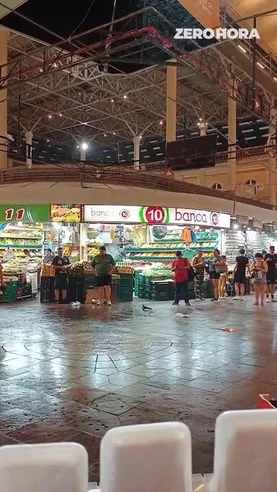 Sirene de emergência do Mercado Público assusta visitantes durante temporal