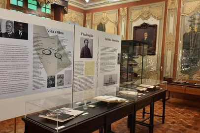 Foto da exposição Singular Ocorrência: Os 184 Anos de Machado de Assis, em cartaz na Biblioteca Pública do RS (BPE), em Porto Alegre.<!-- NICAID(15459482) -->