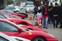 BENTO GONÇALVES, RS, BRASIL, 22/07/2022. Proprietários de automóveis da fabricante italiana Ferrari se reúnem em Bento Gonçalves, na estação da maria-fumaça e no Vale dos Vinhedos.  (Bruno Todeschini/Agência RBS)<!-- NICAID(15156154) -->