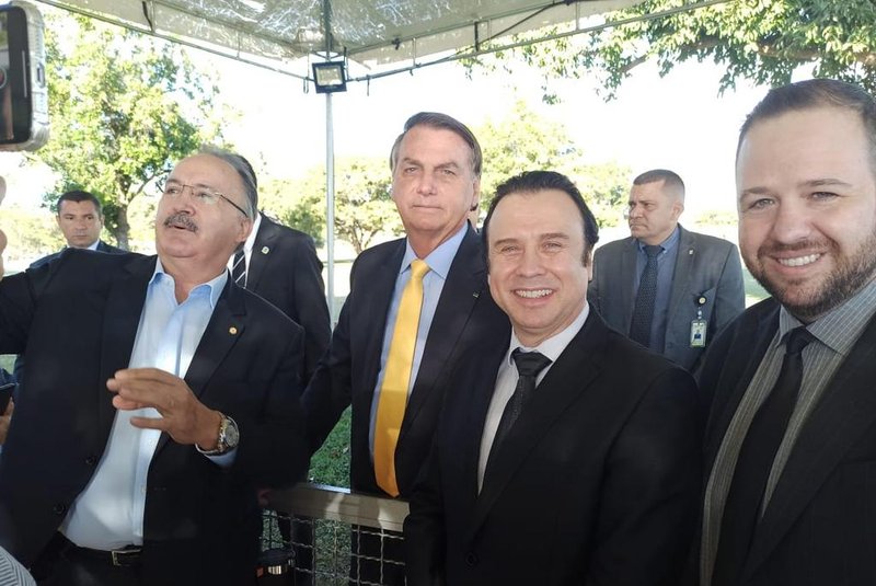 Prefeito de Frroupilha encontra Bolsonaro em Brasília.<!-- NICAID(14796862) -->