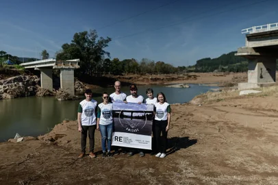Travesseiro, RS, Brasil, 10/06/2024 - Reconstrução da ponte entre Travesseiro e Marques de Souza - Foto: Renan Mattos/Agência RBS<!-- NICAID(15785823) -->