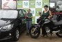 Vencedoras do sorteio do carro e da moto recebem os prêmios do Diário Gaúcho