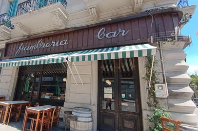 Bar Paysandu, no Uruguai<!-- NICAID(16236967) -->