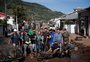 Voluntários de todo o RS se encontram em Muçum para reerguer município atingido por enchente