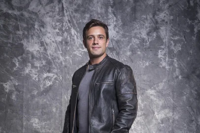 RENZO ( RAFAEL CARDOSO )<!-- NICAID(14800311) -->