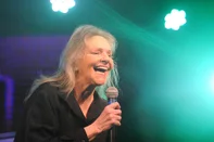 CAXIAS DO SUL, RS, BRASIL, 23/11/2018. 11º Mississippi Delta Blues Festival, MDBF, no Largo da Estação Férrea - 2º dia. Na foto, Angela Ro Ro, no Magnolia Stage. (Felipe Nyland)<!-- NICAID(13845769) -->
