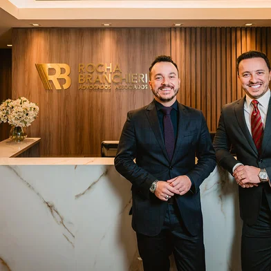 Saymon e Marcus Rocha Branchieri, do escritório Rocha Branchieri. <!-- NICAID(15611003) -->