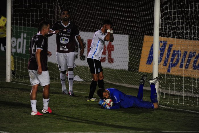 Após empate com Caxias, Grêmio ainda acumula série negativa sem vitórias