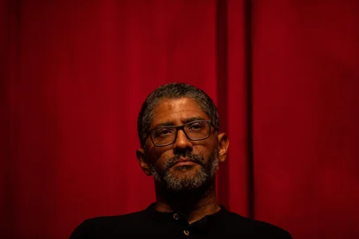 Estreia da peça O Avesso da Pele - PORTO ALEGRE, RS, BRASIL, 20.03.2024: estreia da peça com baseado no livro O Avesso da Pele, de Jeferson Tenório. Foto: Camila Hermes/Agencia RBS<!-- NICAID(15711677) -->