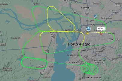 Avião do Grupo Especial de Inspeção em Voo (Geiv) faz inspeção no Aeroporto Salgado Filho e Base Aérea de Canoas