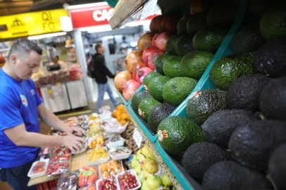 PORTO ALEGRE, RS, BRASIL - 15/10/2024 - Alimentos que contribuem para a neuronutrição. FOTO: JONATHAN HECKLER, AGÊNCIA RBS<!-- NICAID(15890835) -->