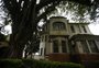 Conheça a história da casa "mal-assombrada" do fundador da Renner em Porto Alegre
