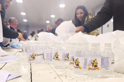 Preparativos procissão de São Cristóvão<!-- NICAID(16087933) -->