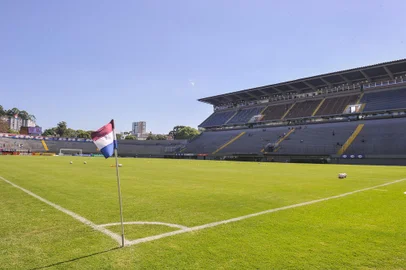 CAXIAS DO SUL, RS, BRASIL, 12/02/2023. Jogo pelo Gauchão SER Caxias e São Luiz. (Neimar De Cesero/Agência RBS).Indexador: NEIMAR DE CESERO<!-- NICAID(15347338) -->