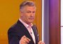 Após conclusão do FBI, Alec Baldwin volta a negar que tenha puxado gatilho de arma que matou diretora de "Rust"