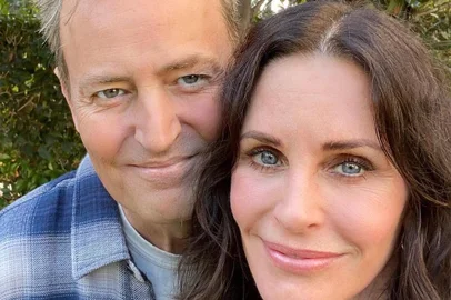 Matthew Perry e Courteney Cox<!-- NICAID(15768328) -->