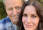 Courteney Cox diz que sente presença de Matthew Perry no dia a dia: "Ele me visita muito"