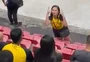Mulher flagra traição em jogo e vai embora com a amante do namorado; assista ao vídeo