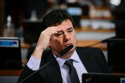 ComissÃ£o de ConstituiÃ§Ã£o, JustiÃ§a e Cidadania (CCJ) realiza reuniÃ£o com 6 itens. Entre eles, o PL 5.206/2023, que institui marco regulatÃ³rio do Sistema Nacional de Cultura (SNC), para garantia dos direitos culturais, organizado em regime de colaboraÃ§Ã£o entre os entes federativos para gestÃ£o conjunta das polÃ­ticas pÃºblicas de cultura.Em pronunciamento, Ã  bancada, senador Sergio Moro (UniÃ£o-PR).Foto: Pedro FranÃ§a/AgÃªncia Senado<!-- NICAID(15701700) -->