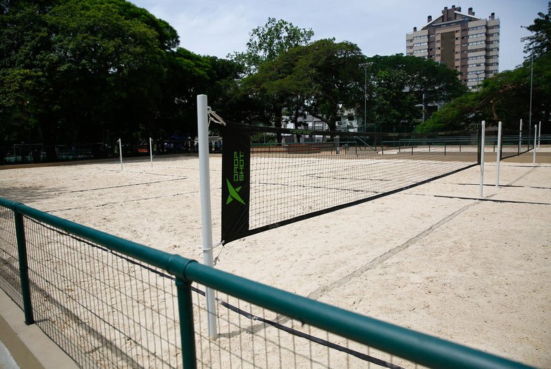Porto Alegre, RS, BrasilNovas quadras de beach tennis e quadras poliesportivas restauradas no Parque Moinhos de Vento, o Parcão.Indexador: Jonathan Hgeckler<!-- NICAID(15625942) -->