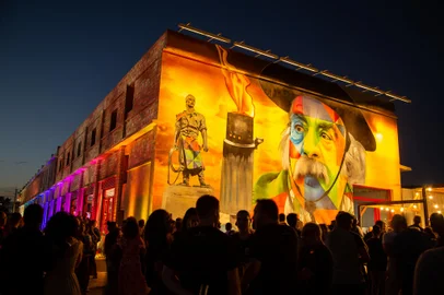 Mural do Kobra - Paixão Côrtes - Porto Alegre<!-- NICAID(15335678) -->