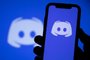 LONDON, UK - May 2021: Discord social network logo on a smartphoneDiscord - Foto: ink drop/stock.adobe.comFonte: 434391853<!-- NICAID(15417018) -->