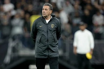 Imagem Nº 207191 - Foto: Rodrigo Coca/Agência Corinthians  Treino da tarde desta terça-feira (15/08/2023), na Neo Química Arena. Na foto: Vanderlei Luxemburgo<!-- NICAID(15552756) -->