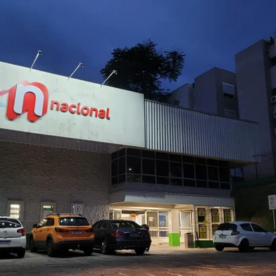 Placa de fechamento do Nacional<!-- NICAID(15975842) -->