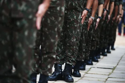 PORTO ALEGRE, RS, BRASIL, 08-05-2019: O Exército Brasileiro, por meio do Comando da 3ª Região Militar, realizou uma cerimônia alusiva ao 74º aniversário do Dia da Vitória, no Monumento ao Expedicionário do Parque Farroupilha. A solenidade tem como objetivo destacar a participação da Força Expedicionária Brasileira (FEB) na II Guerra (FOTO FÉLIX ZUCCO/AGÊNCIA RBS, Editoria SuaVida).<!-- NICAID(14069473) -->