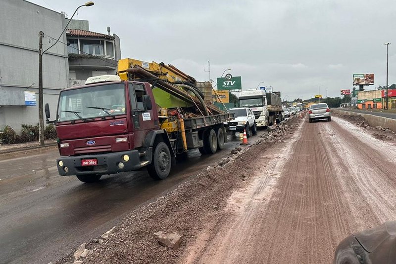 Obras do dnit libera trânsito na BR-116 em são leopoldo. Foto: Valentin Thomaz / Prefeitura de São Leopoldo / Divulgação<!-- NICAID(15761620) -->
