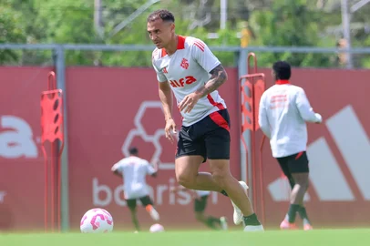 Ricardo Duarte / Divulgação,Inter Alan Patrick em treino do Inter<!-- NICAID(16158327) -->