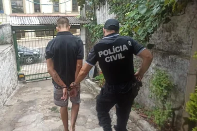 dubla suspeita de roubar motoristas de aplicativo em Gravataí<!-- NICAID(14691419) -->