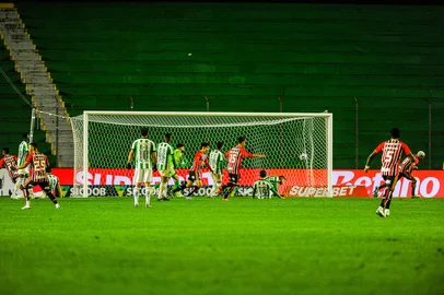 CAXIAS DO SUL, RS, BRASIL, 24/07/2025. Brasileirão 2025 - Juventude x São Paulo no Alfredo Jaconi. (Neimar De Cesero/Agência RBS)Indexador: BTK<!-- NICAID(16087653) -->