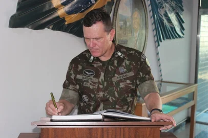 General Luís Cláudio de Mattos Basto será empossado nesta quarta-feira (13) como novo chefe do Comando Militar do Sul (CMS)