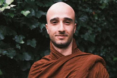 O Museu dos Capuchinos (MusCap) promove neste sábado, às 17h, uma atividade especial e com entrada franca: "Insights Budistas para Valores Franciscanos: Passos Práticos para a Harmonia Social e Interior", com a presença do monge budista Bhante Ariyañaña, nascido em Caxias do Sul.<!-- NICAID(16037185) -->