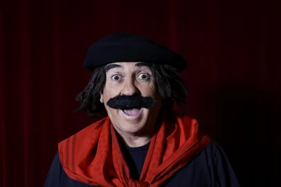Porto Alegre, RS, Brasil, 05-04-2022: O artista Jair Kobe comemora 20 anos do personagem Guri de Uruguaiana com apresentacoes no Teatro Sao Pedro. (Foto: Mateus Bruxel / Agencia RBS)Indexador: Mateus Bruxel<!-- NICAID(15060465) -->